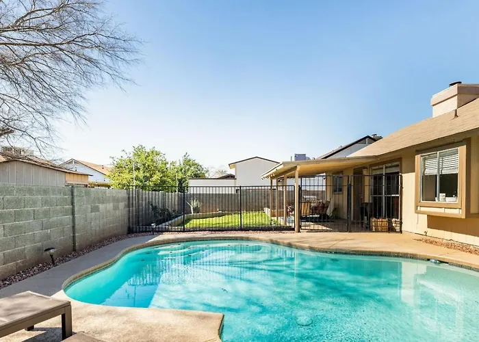 Holiday home 3b With Pool For Groups Near Stadium And Entertainment