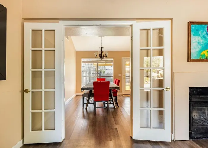 3b With Pool For Groups Near Stadium And Entertainment Glendale