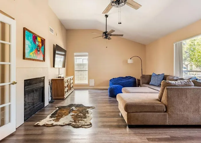 Holiday home 3b With Pool For Groups Near Stadium And Entertainment Glendale