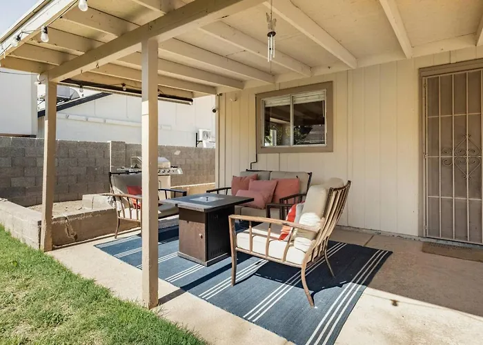 Holiday home 3b With Pool For Groups Near Stadium And Entertainment