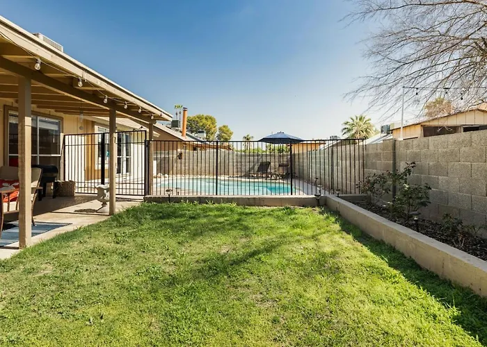 3b With Pool For Groups Near Stadium And Entertainment Glendale