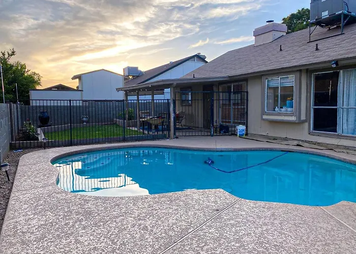 Holiday home 3b With Pool For Groups Near Stadium And Entertainment Glendale