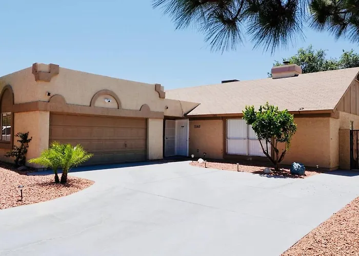 Holiday home 3b With Pool For Groups Near Stadium And Entertainment